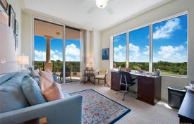 Spacious apartment with ocean views in a residence on the first line of the beach, Coral Gables, Florida, USA for $1,425,000
