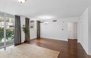 2-bedroom apartments in condo 104 m² in Miami for $615,000