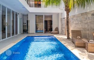4-bedroom villa 200 m² in Sanur Beach for $439,000