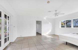 6-bedroom house 367 m² in Palmetto Bay for $1,400,000