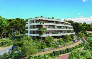 New residential complex surrounded by forest, Antibes, Cote d'Azur, France for From 390,000 €