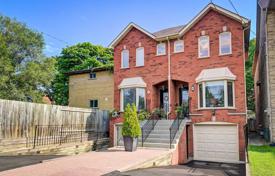 Terraced house – Old Toronto, Toronto, Ontario,  Canada for 784,000 €