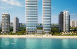Oceanfront high-rise residential complex in Sunny Isles Beach, Florida, USA for From $9,449,000
