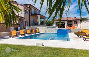 7-room house 400 m² in Pula for 1,236,000 €
