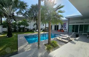 4-bedroom villa 620 m² in Phuket Town for $760,000