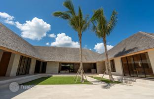 5-bedroom villa 750 m² in Tumbak Bayuh for $1,480,000