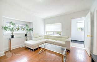 12-bedroom house in Scarborough for C$1,816,000