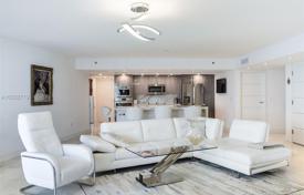 Stylish furnished apartment with ocean views in Sunny Isles Beach, Florida, USA for $1,390,000