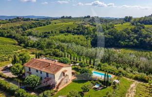6-bedroom villa 450 m² in Florence for 980,000 €