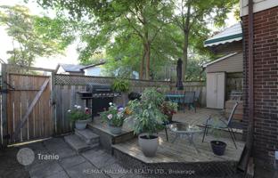 8-bedroom townhouse in East York for C$1,329,000