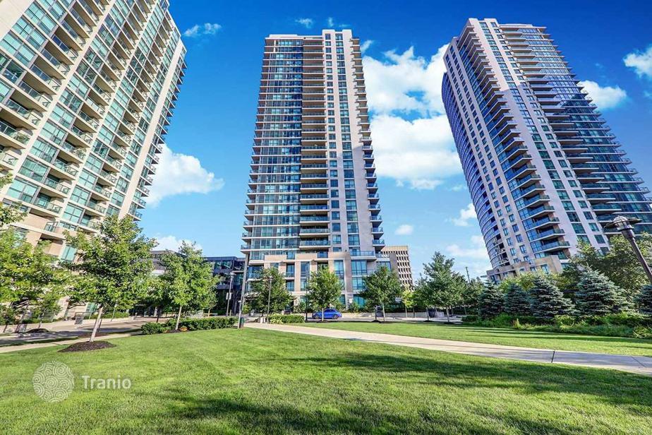 2-Bedroom Apartment for Sale in Etobicoke, C$757,000, ID 1886153 — Tranio