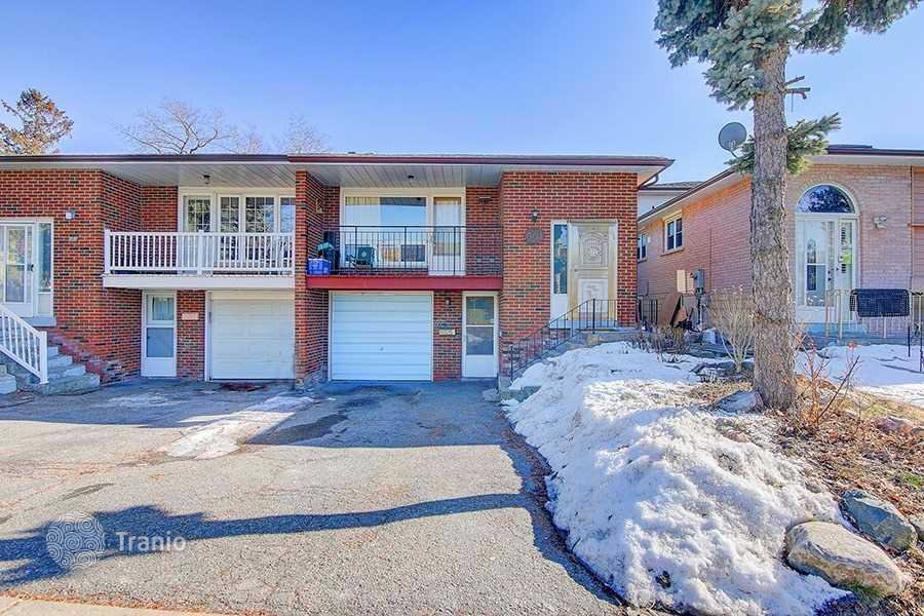 Terraced house for sale in Scarborough, Canada — listing 1879612