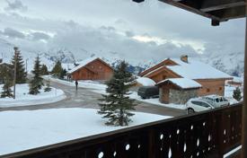 6 bedroom ski in and out south facing chalet for sale in Alpe d'Huez (A) (AP) for 2,300,000 €