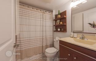4-bedroom apartment in Western Battery Road for C$781,000