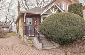 Townhome – East York, Toronto, Ontario,  Canada for C$1,959,000