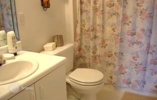 2-bedroom apartments in condo 106 m² in Pembroke Pines for $270,000