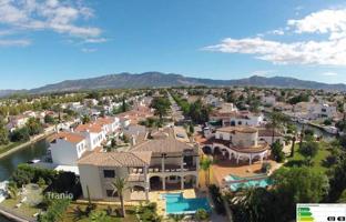 7-bedroom house 546 m² in Empuriabrava for 1,990,000 €