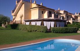 Classical villa with a swimming pool and a jacuzzi at 700 meters from the beach, Porto Cervo, Italy for 2,400 € per week
