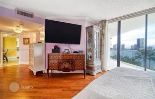 2-bedroom apartments in condo 177 m² in Aventura for $750,000
