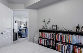 Apartment – Bay Street, Old Toronto, Toronto,  Ontario,   Canada for C$806,000