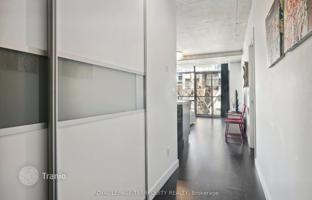 3-bedroom apartment in Stewart Street for C$918,000