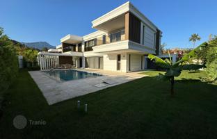 3-bedroom villa 270 m² in Camyuva for 58,305,000 TRY