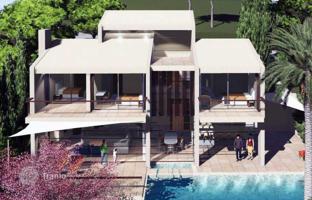 4-bedroom villa in Tsada for 1,991,000 €