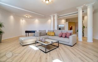 5-bedroom cottage in Limassol for 3,900,000 €