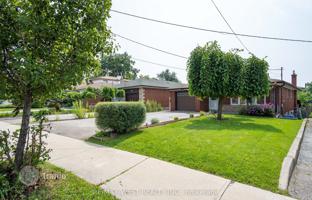 10-bedroom house in North York for C$2,187,000