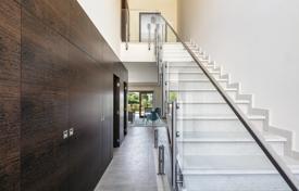 2-bedrooms detached house 238 m² in Lagoa, Portugal for 575,000 €