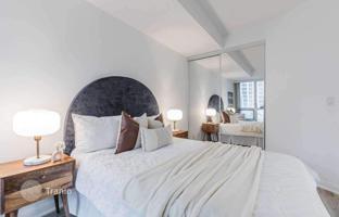 2-bedroom apartment in Fleet Street for C$847,000