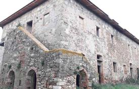 Stone villa for restoration in Montecatini Val di Cecina, Tuscany, Italy for 500,000 €