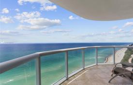 Elite apartment with ocean views in a residence on the first line of the beach, Miami Beach, Florida, USA for $1,700,000