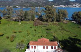 Renovated house with a garden 100 meters from the beach, Galatas, Greece for 1,300,000 €