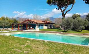 5-bedroom villa 300 m² in Forte dei Marmi for 3,400,000 €