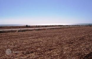 Land plot 7,358 m² in Alaminos for 600,000 €