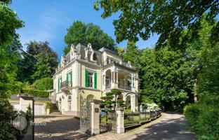 Exclusive historic villa with a garden, a garage and an elevator in a luxury area, in the center of Baden-Baden, Germany for 5,500,000 €