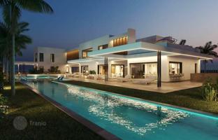 3-bedroom villa 2,500 m² in La Caleta for 6,900,000 €