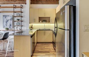4-bedroom apartment in Dundas Street West for C$889,000