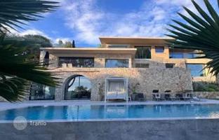 Unique villa with a pool and sea views in Mougins, Côte d'Azur, France for 2,990,000 €