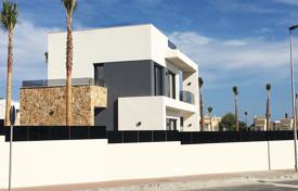 Houses for sale in Alicante. Villa with private swimming pool and basement in Torrevieja (Key ready and fully equipped) Houses for sale in Alicante. Villa with private swimming pool and basement in Torrevieja (Key ready and fully equipped)