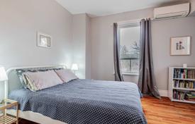 Terraced house – Gerrard Street East, Toronto, Ontario,  Canada for C$1,433,000