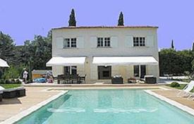 5-bedroom villa in Saint-Tropez for 7,600 € per week