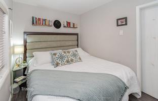 9-bedroom house in York for C$1,465,000