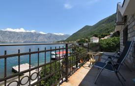 House with six separate apartments, a parking and garden in Stoliv, Montenegro for 1,600,000 €