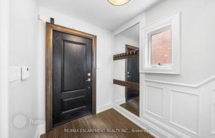 9-bedroom house in Old Toronto for C$2,511,000