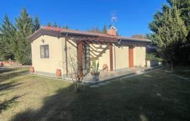 Castiglione della Pescaia (Grosseto) — Tuscany — Villa/Building for sale for 370,000 €