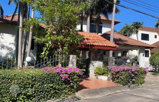 5-bedroom villa 350 m² in Pattaya for $474,000