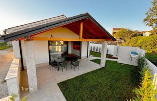 2-bedroom house 60 m² in Bale for 498,000 €