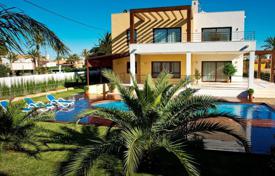 Modern premium villa with a swimming pool, a garden and a gym, at 300 meters from the beach, Cabo Roig, Spain for 4,300 € per week